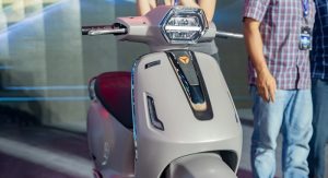 Giá bình ắc quy xe đạp điện