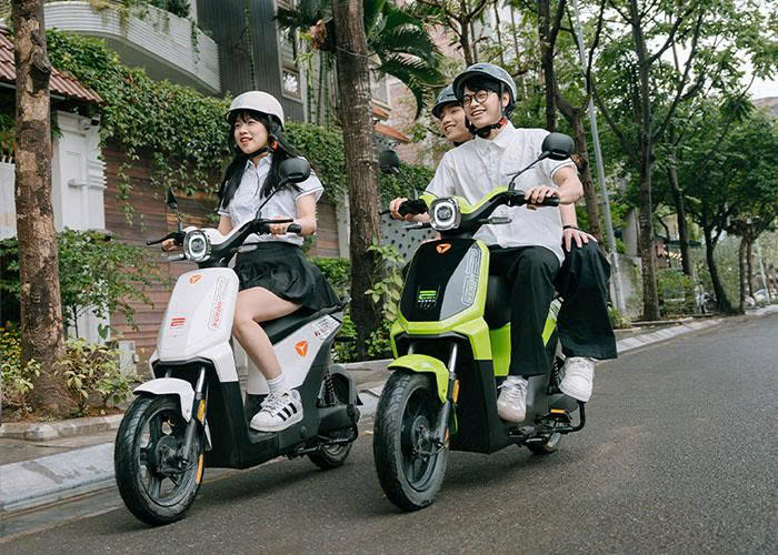 Xe điện có GPS 