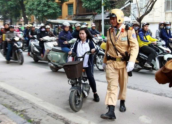 xe máy điện và luật giao thông